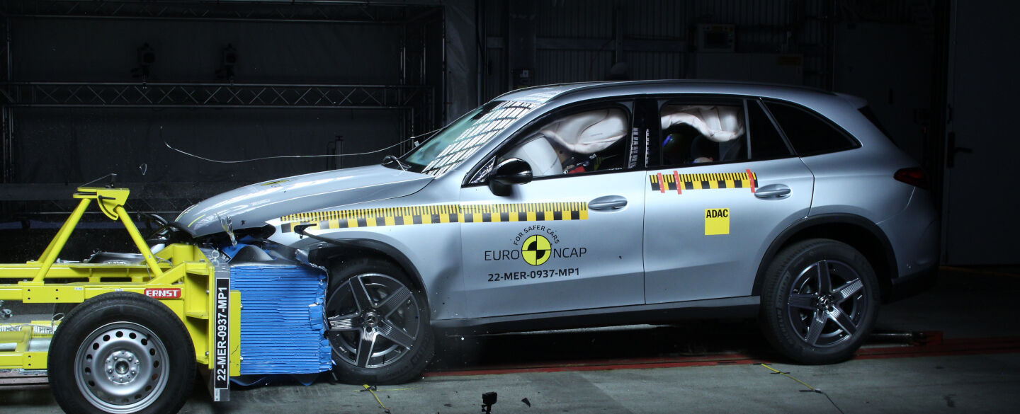 Crashtest 202212 - Mercedes-Benz